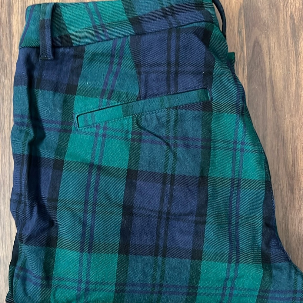 Old Navy tartan pixie pant